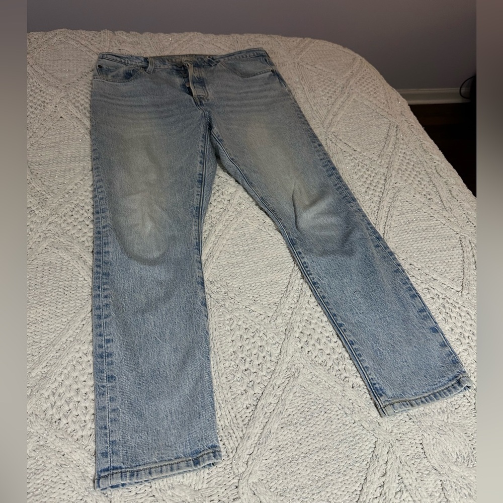 Levi's Women's Straight Jeans in Light Blue (W31 L28)